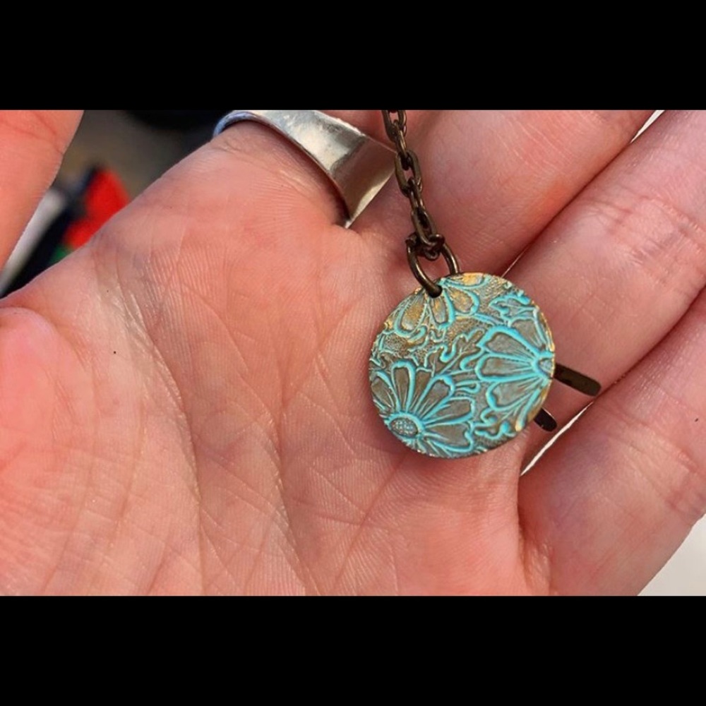 HANDMADE 🌻🌻 NECKLACE - Picture 3 of 3